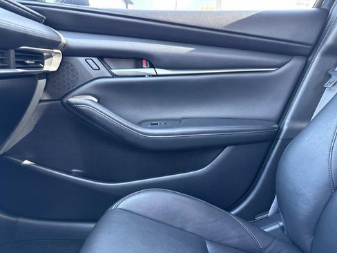 Used 2020 MAZDA MAZDA3 Sedan w/ Select Package image 27
