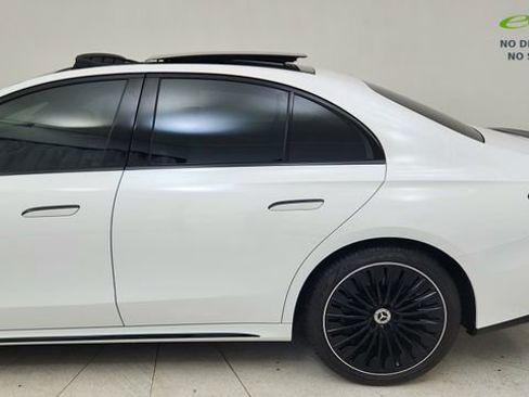 Used 2024 Mercedes-Benz E 450 4MATIC Sedan w/ Airmatic Package image 11