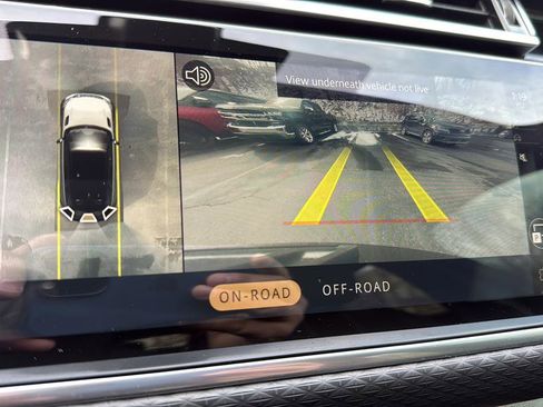 Used 2021 Land Rover Range Rover Velar R-Dynamic S image 27