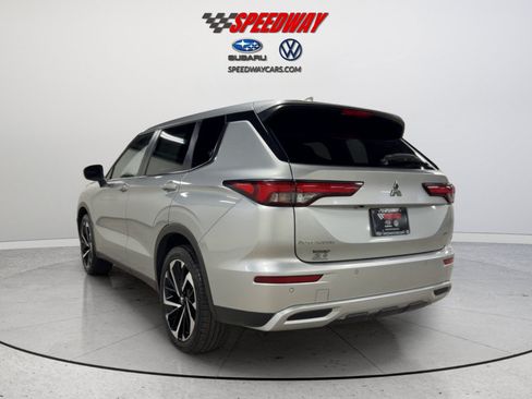 Used 2024 Mitsubishi Outlander SE Black Edition AWD/4WD image 8