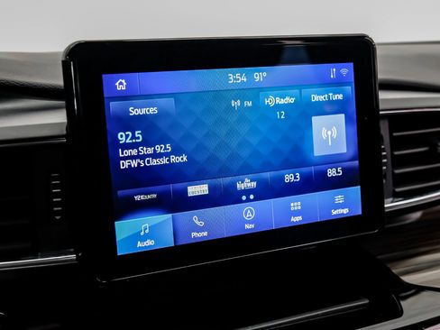 Used 2021 Ford Explorer Limited w/ Equipment Group 301A RWD image 35