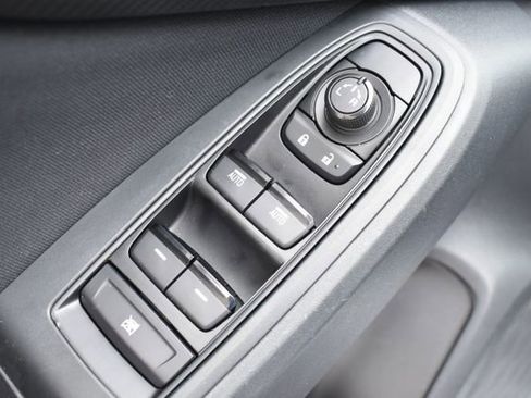 Used 2018 Subaru Crosstrek 2.0i image 14