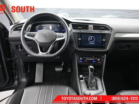 Used 2024 Volkswagen Tiguan SE AWD/4WD image 11