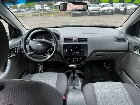 Used 2005 Ford Focus S image 12