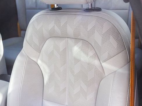 Used 2023 Polestar Polestar 2 w/ Pilot Pack image 25