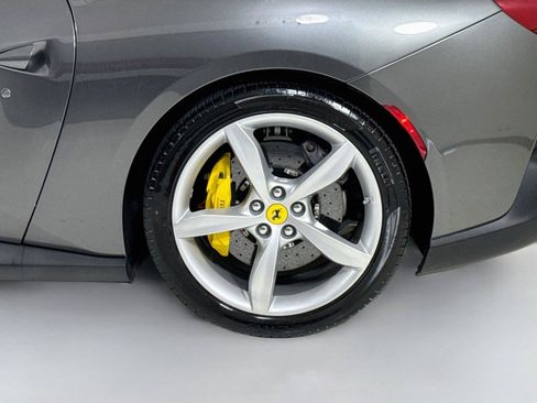 Used 2019 Ferrari Portofino RWD image 38