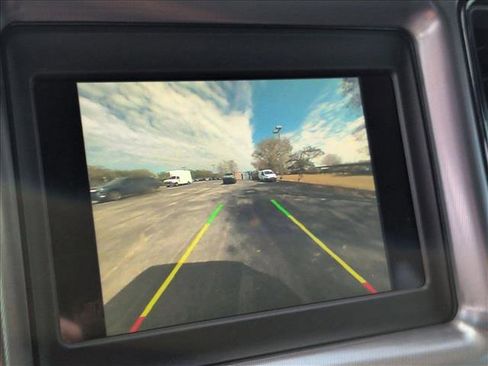 Used 2019 Dodge Challenger SXT image 9