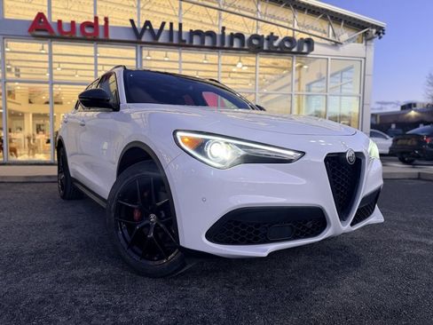 Used 2019 Alfa Romeo Stelvio Ti Sport w/ Quick Order Package 22S Sport image 8