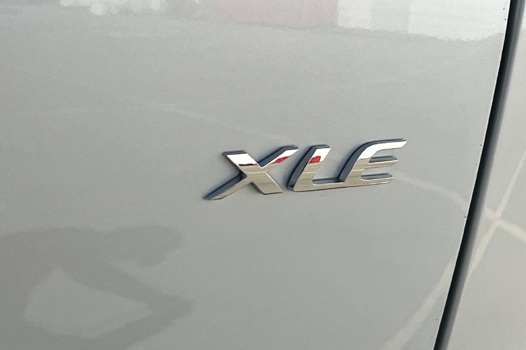 Certified 2026 Toyota Corolla Cross XLE FWD image 30