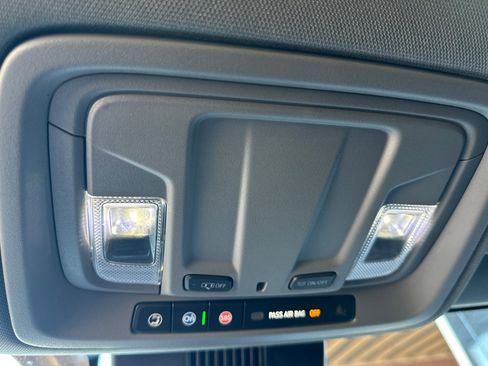 Used 2023 GMC Sierra 1500 Elevation image 23