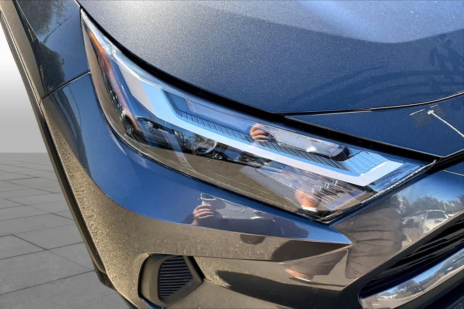 Certified 2024 Toyota RAV4 LE AWD/4WD image 27