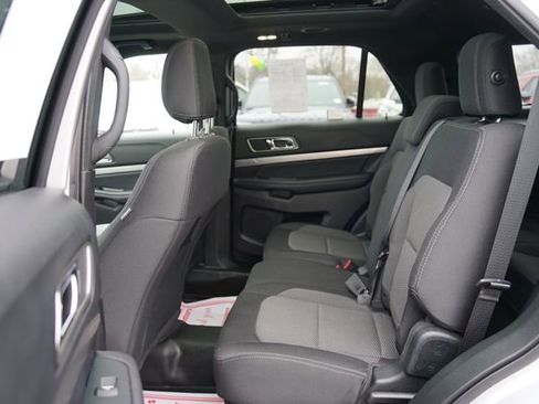 Certified 2018 Ford Explorer XLT w/ Equipment Group 201A image 9