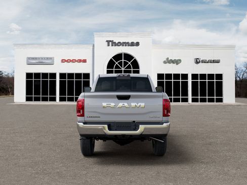New 2026 RAM 2500 Laramie AWD/4WD image 7