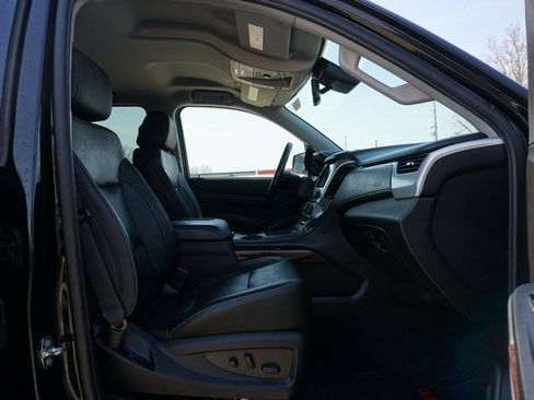 Used 2020 GMC Yukon XL SLT image 31