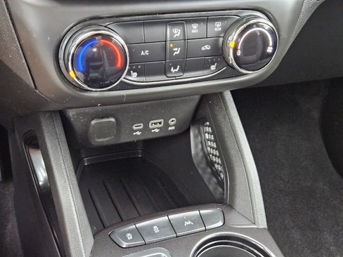 Certified 2023 Chevrolet TrailBlazer LT FWD image 23