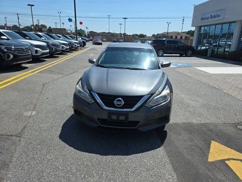 Used 2017 Nissan Altima 2.5 S w/ Power Driver Seat Package FWD image 9