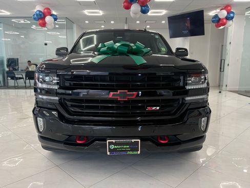 Used 2018 Chevrolet Silverado 1500 LTZ Z71 image 2