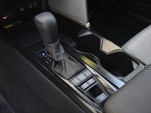 Used 2025 Toyota Camry LE w/ Convenience Package image 12