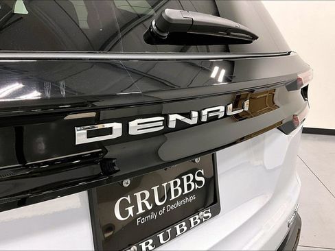 New 2026 GMC Acadia Denali Ultimate FWD image 29