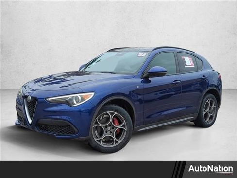 Used 2022 Alfa Romeo Stelvio Ti image 1