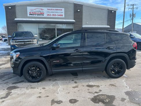 Used 2022 GMC Terrain AT4 w/ Infotainment Package II image 3