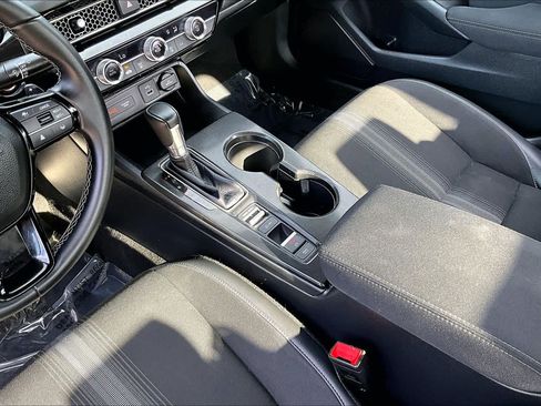 Used 2023 Honda Civic Sport image 17