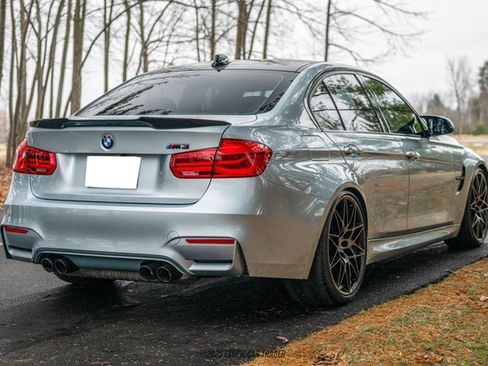 Used 2018 BMW M3 image 8