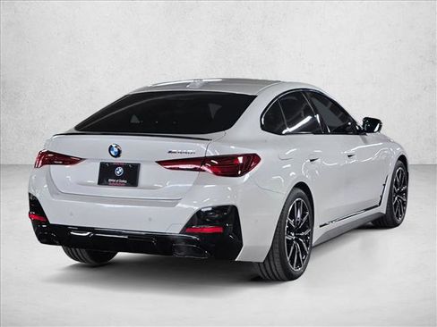 Used 2026 BMW M440i RWD image 5
