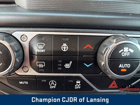 Used 2022 Jeep Gladiator Sport image 29