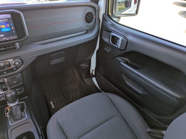 Used 2024 Jeep Wrangler Unlimited Rubicon AWD/4WD image 15