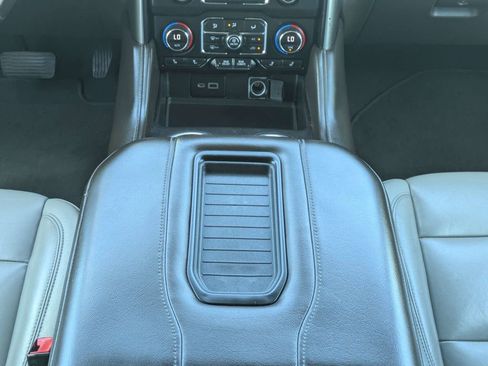 Used 2021 Chevrolet Tahoe Z71 w/ Z71 Off-Road Package AWD/4WD image 20