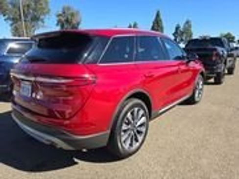 Used 2022 Lincoln Corsair Reserve image 3