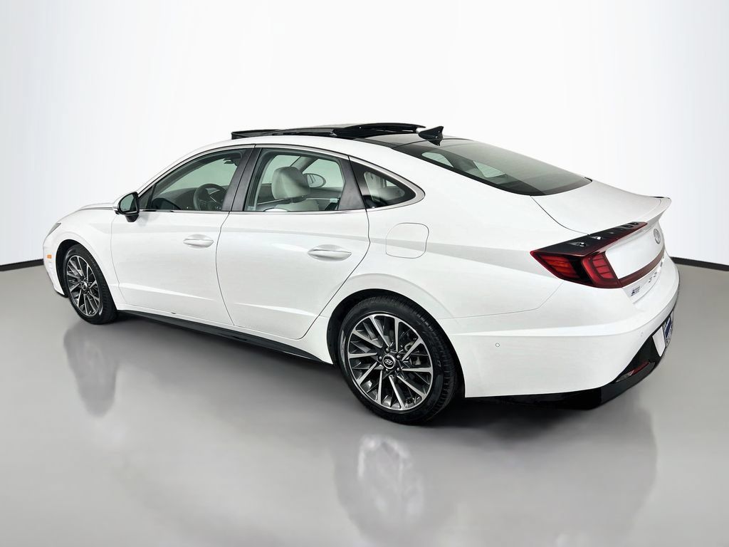 Certified 2022 Hyundai Sonata Limited w/ Cargo Package FWD image 5