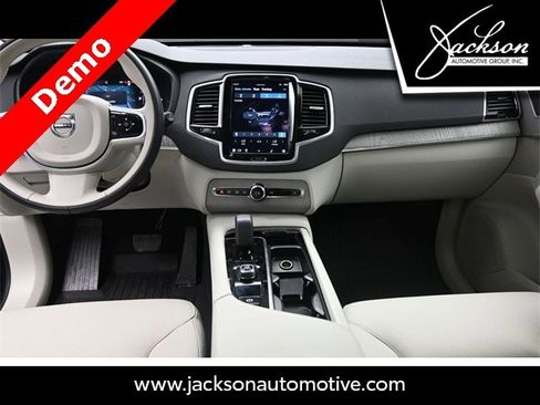 Certified 2024 Volvo XC90 T8 Plus w/ Protection Package Premier image 9