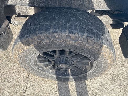 Used 2022 Chevrolet Silverado 2500 Custom w/ Custom Value Package image 7