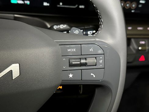 New 2026 Kia EV9 Wind image 24