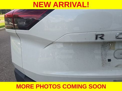 Used 2023 Nissan Rogue SV AWD/4WD image 9