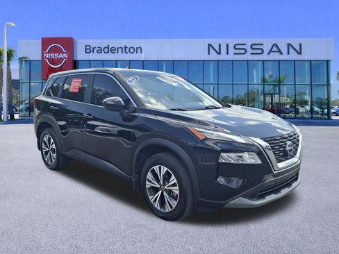 Used 2023 Nissan Rogue SV FWD image 3