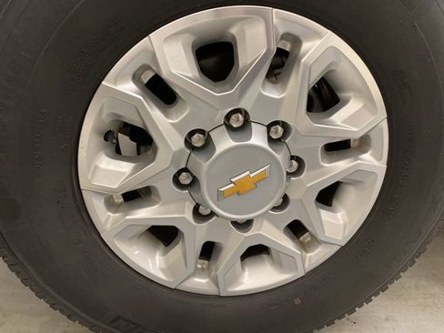 Used 2023 Chevrolet Silverado 2500 LT w/ Convenience Package image 27