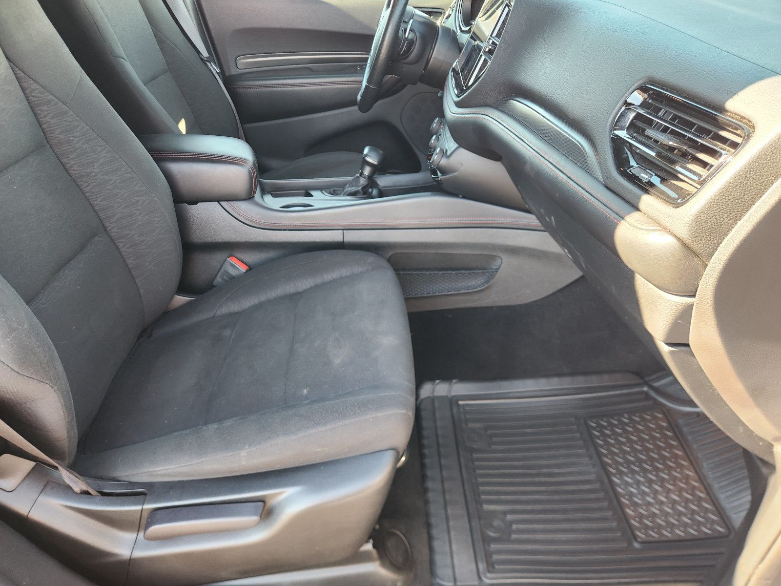 Used 2025 Dodge Durango GT RWD image 17