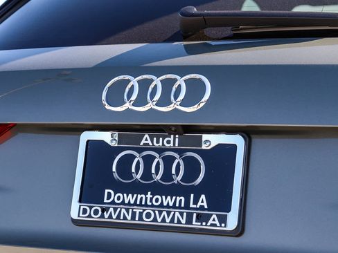 New 2025 Audi Q3 2.0T Premium image 11