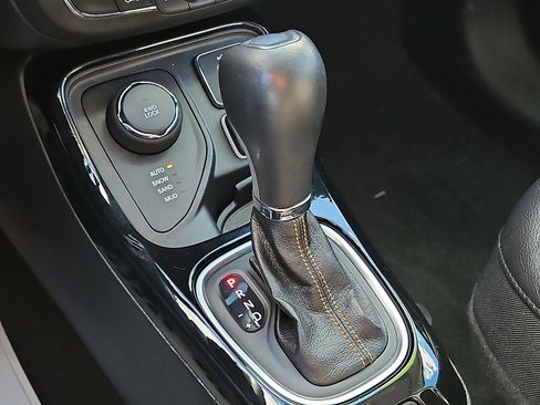 Used 2020 Jeep Compass Limited image 14