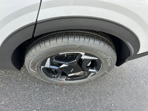 New 2026 Kia Sportage EX image 7