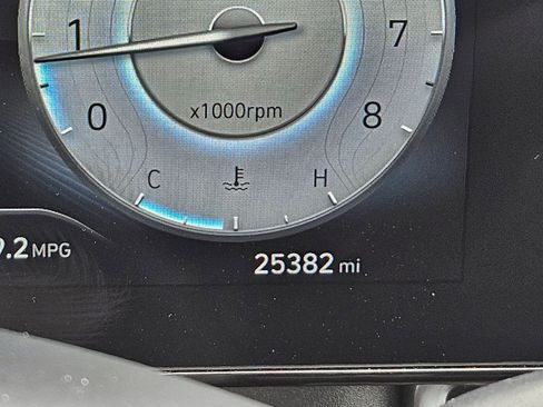 Used 2025 Hyundai Elantra SEL image 22