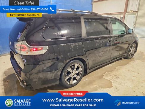 Used 2011 Toyota Sienna SE w/ Preferred Pkg image 4
