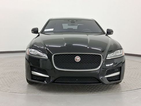 Used 2017 Jaguar XF R-Sport image 6