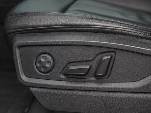 Used 2020 Audi Q5 2.0T Premium image 24