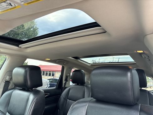 Used 2015 INFINITI QX60 Luxe w/ Deluxe Touring Package AWD/4WD image 12