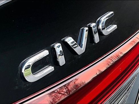 Used 2025 Honda Civic LX image 24