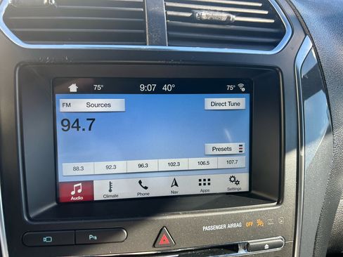 Used 2018 Ford Explorer Limited image 13